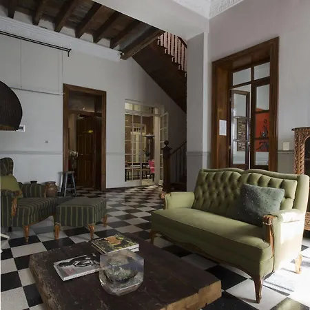 El Patio 77 B&B