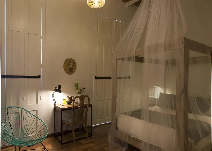 Bed and breakfast El Patio 77 3*